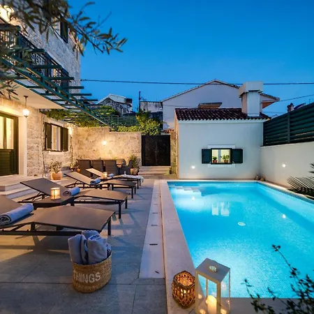 Filipetti In Center, 4 En-suite Bedrooms Charming Stone House, Heated Private Pool, 600m From Villa