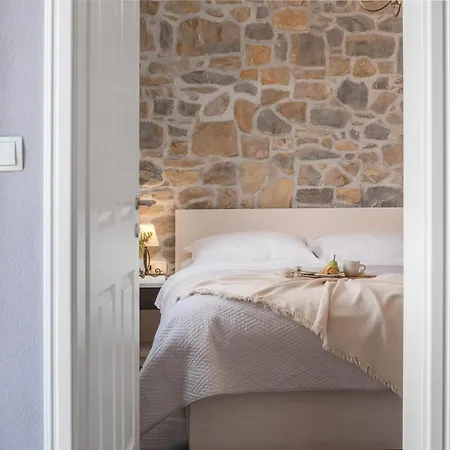 Filipetti In Center, 4 En-suite Bedrooms Charming Stone House, Heated Private Pool, 600m From Villa